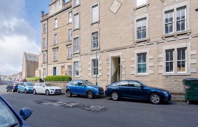 Small double bedroom to rent near uni Main Photo