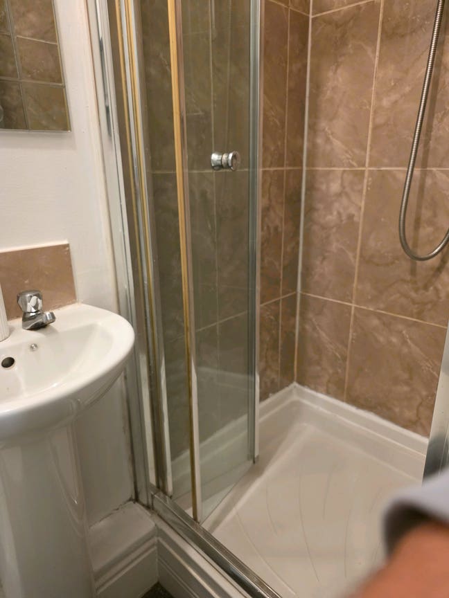 En Suite room near town centre  Main Photo