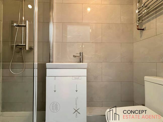 4 Bed 2 Bath on Fountain Road, Tooting Broadway Main Photo