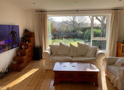 Reigate:  Rooms for Rent.  Main Photo