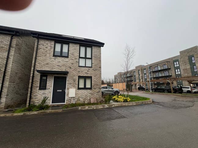 Two Double Rooms Available  Main Photo