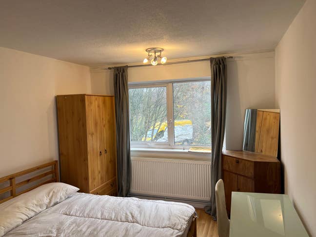 Double room in London E13  Main Photo
