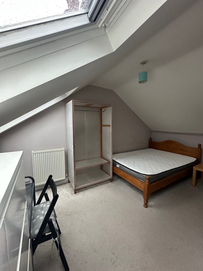 Double en-suite room in Hammersmith (bills inc.)  Main Photo