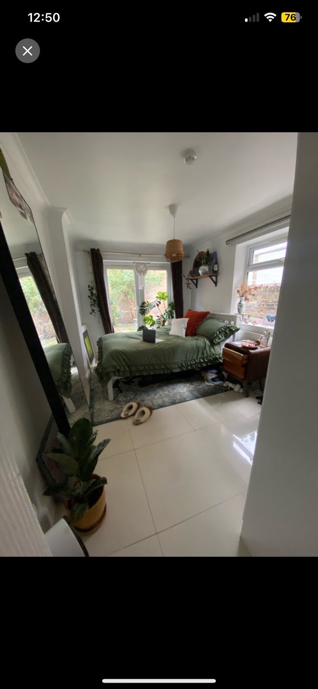 Double garden room in Homerton flat  Main Photo