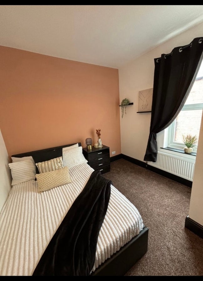 Private Modern En-Suite Rooms - Close to Manvers  Main Photo