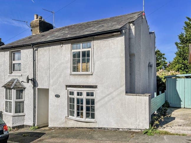 Double Room Available in 2‑Bed House near Station Main Photo