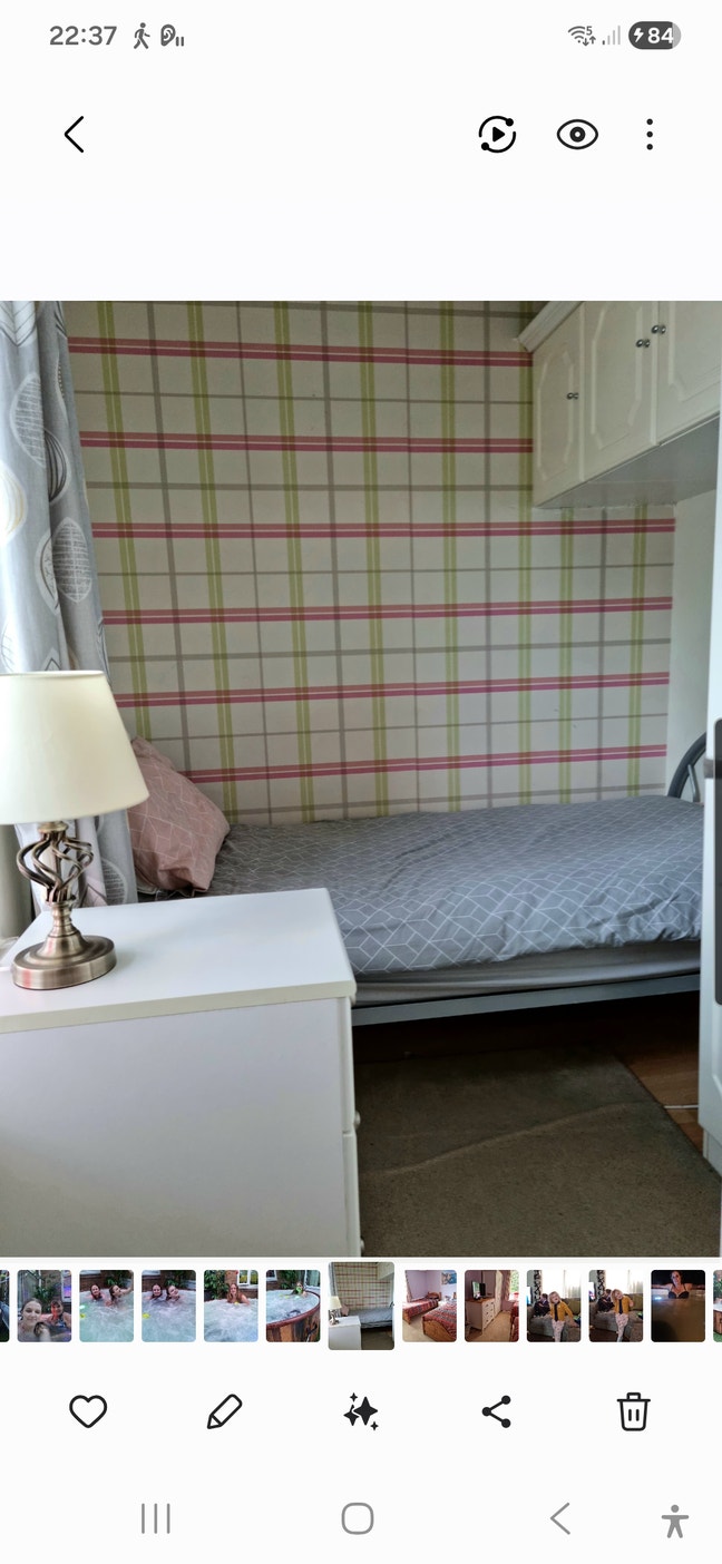 Single furnished room. Main Photo