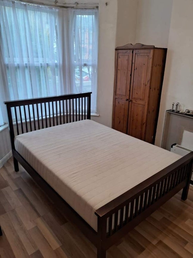 Fully Furnished Room Available – E12 5PB Main Photo
