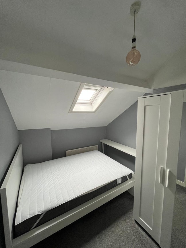 Room for rent in East Belfast - bills included Main Photo