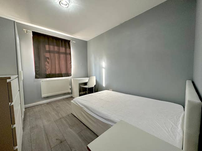 Lovely Double Available in Sutton Main Photo