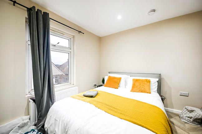 Newly refurbished En-suite rooms, Tunbridge Wells Main Photo