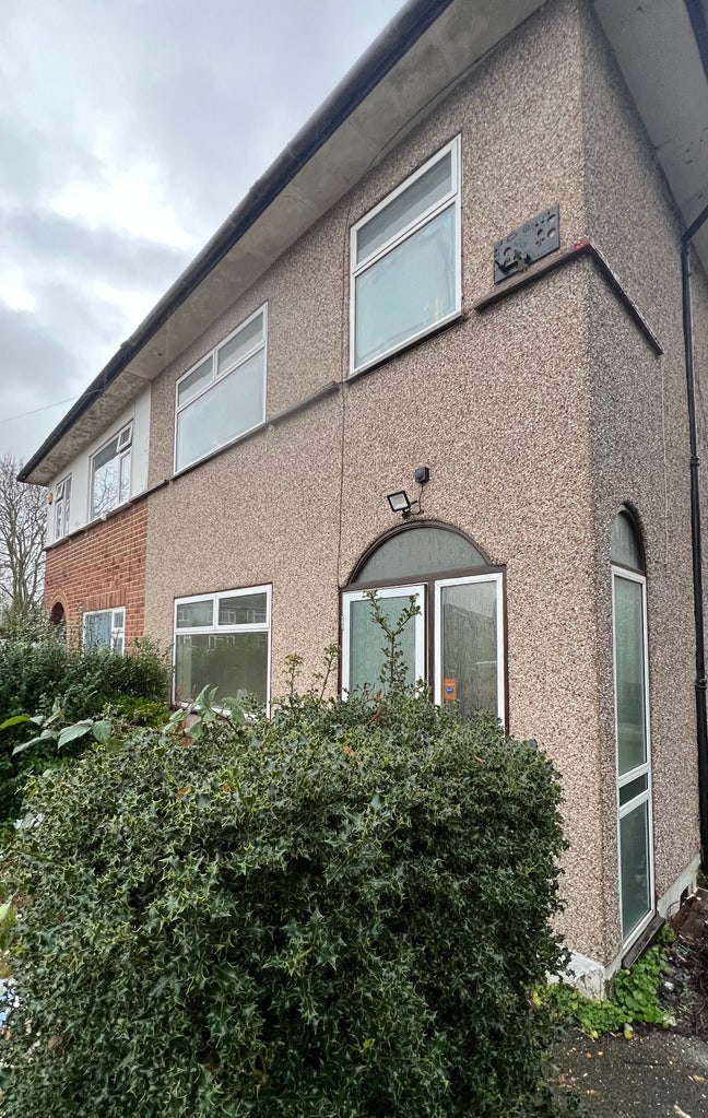 2 double rooms in a large house Main Photo