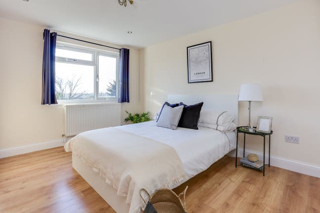 2 double rooms available in Cricklewood  Main Photo