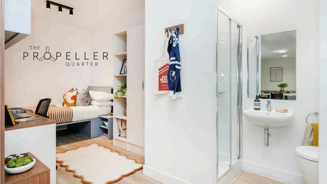 Go fully independent in the Bronze Studio  Main Photo