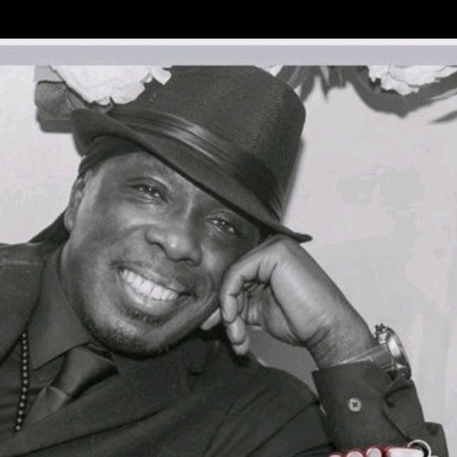 Professional Male seeks a double room Main Photo