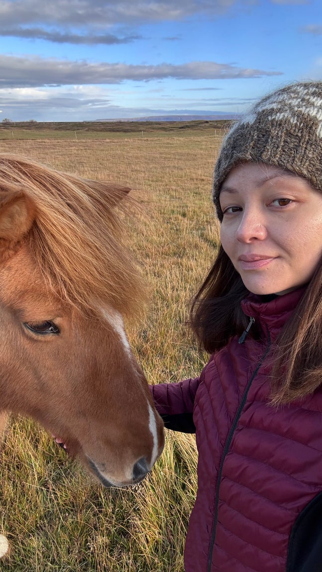 37yo professional seeking calm flat/house-share Main Photo