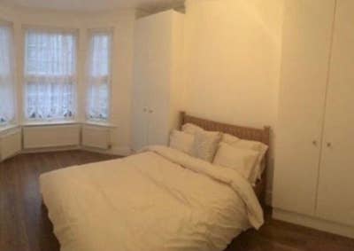 Large Double Room – Tooting Broadway Main Photo