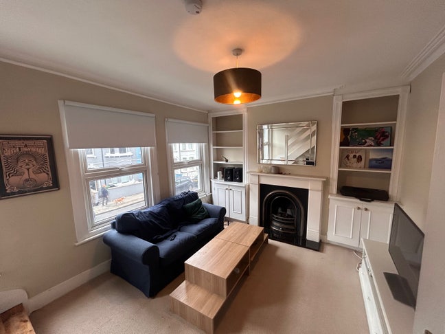 Room in Fulham Available  Main Photo