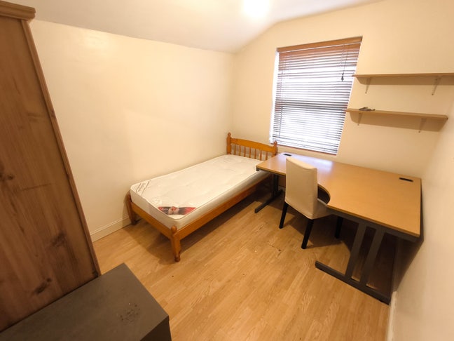 House Share-3 Rooms in Upton Park (Bills Included) Main Photo