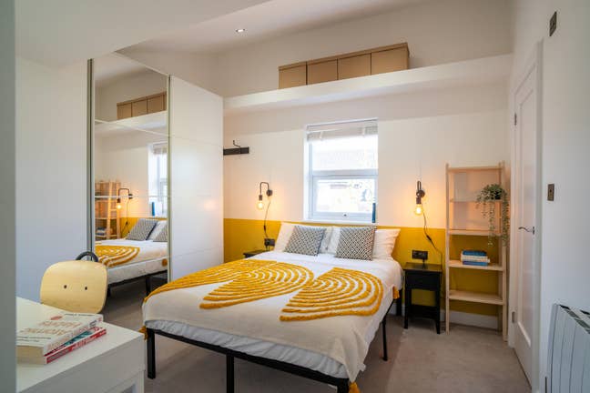 Luxury Double Bedroom with Ensuite  Main Photo