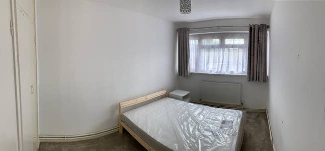 1 single 1 double same house - Bethnal Green Main Photo