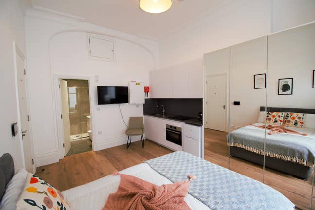 Stylish Studio in Prime South Kensington Main Photo