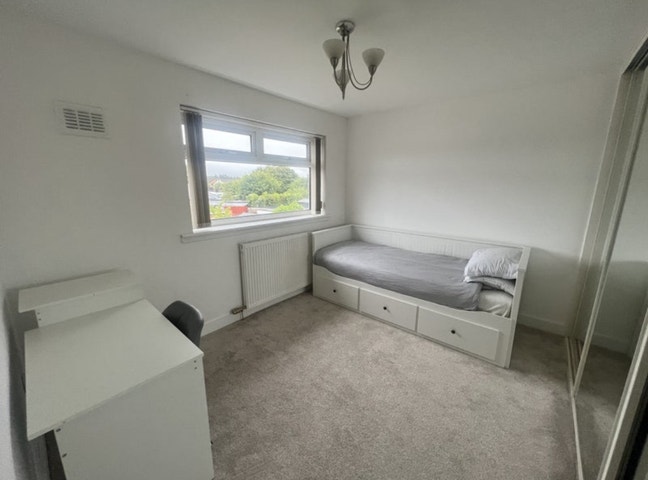 Bright & Furnished Spacious Double Room for rent Main Photo