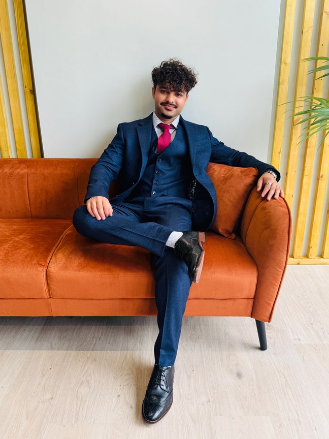 Professional Male seeks a double room Main Photo