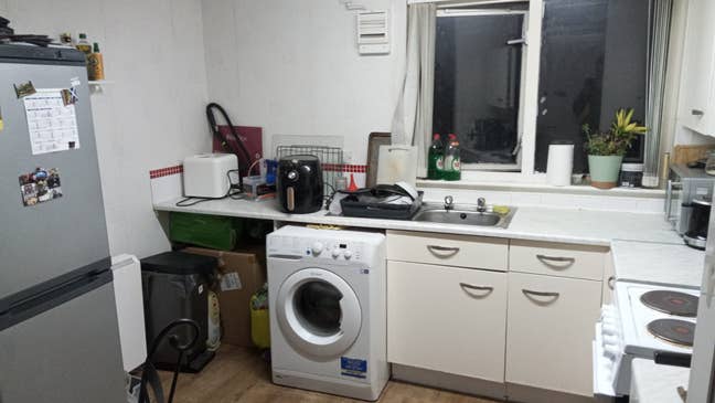 2 bedroom flat with Bills inc.  Main Photo