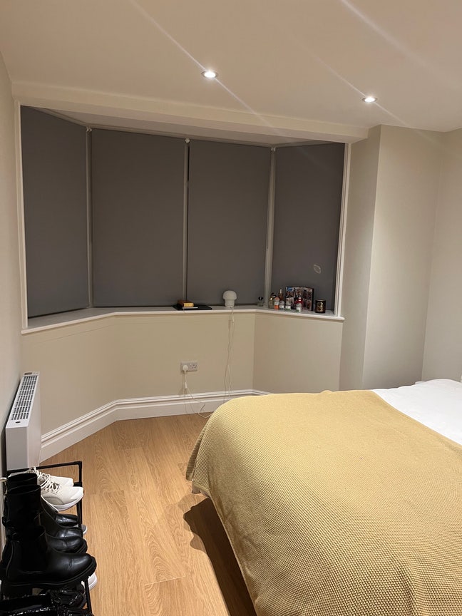 Spacious Double Room Available  Main Photo