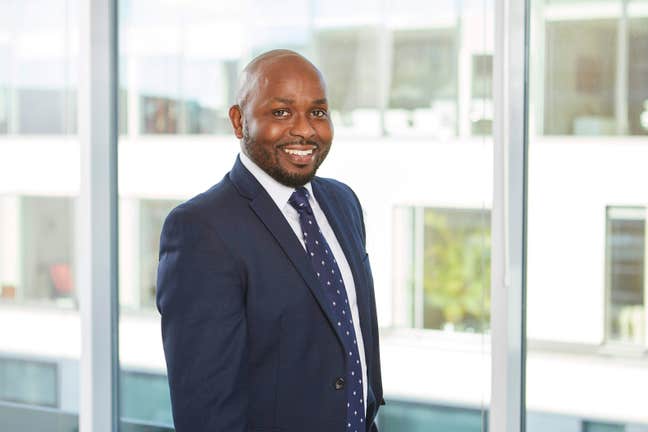 HR professional seeks double ensuite from Jan Main Photo