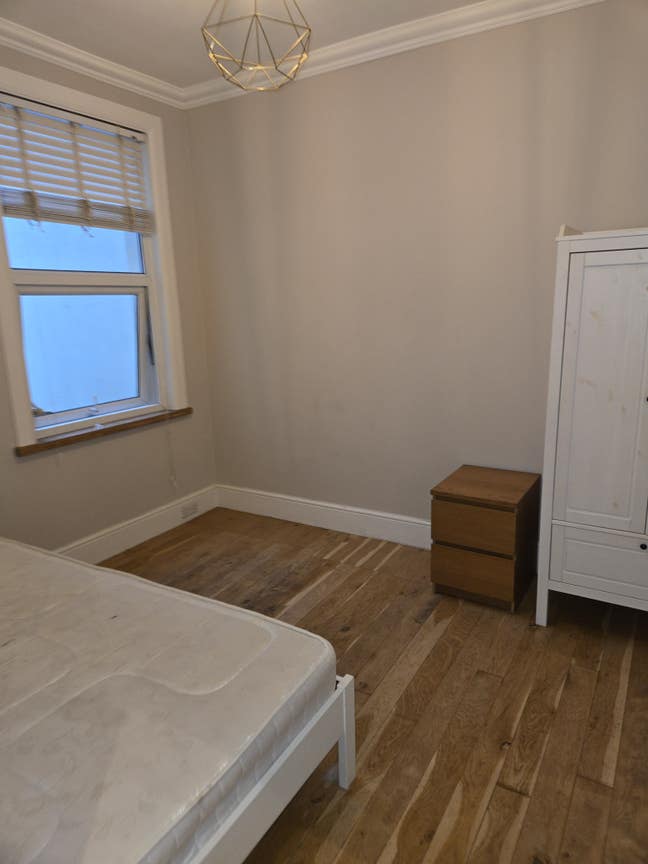 A couple of rooms available in Croydon Main Photo