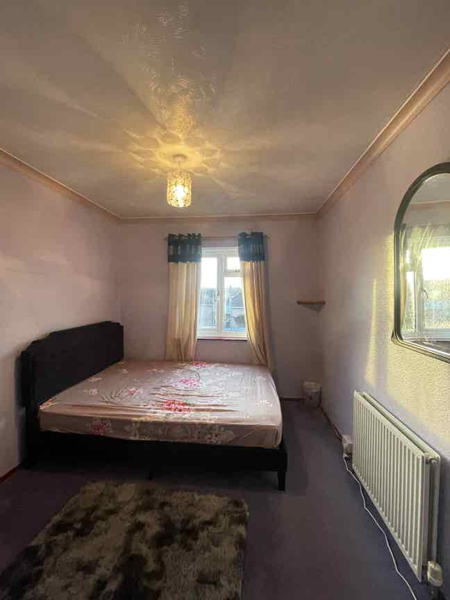 Double room available in the Exeter area Polsloe b Main Photo