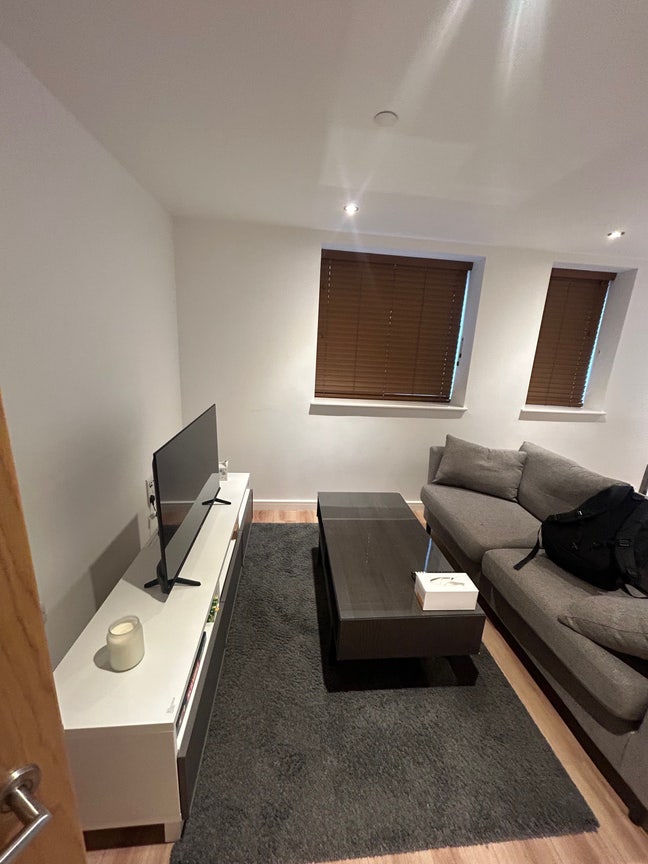  Bristol Flat Main Photo