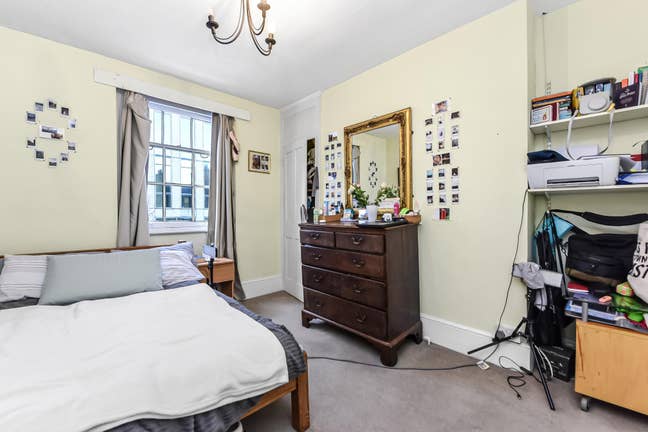 Double room in traditional flat near Barbican Main Photo