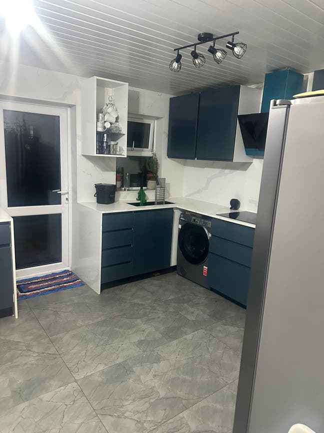 Single Room for rent Close to Rayner Lane - HA2 9 Main Photo