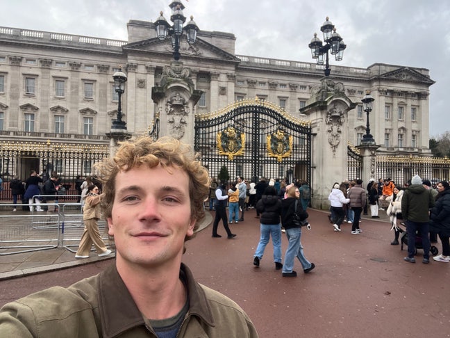 Looking for room to rent starting in Jan Main Photo