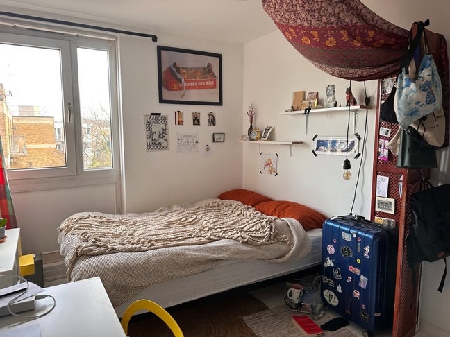 Large Room Jan Sublet Mile End Main Photo
