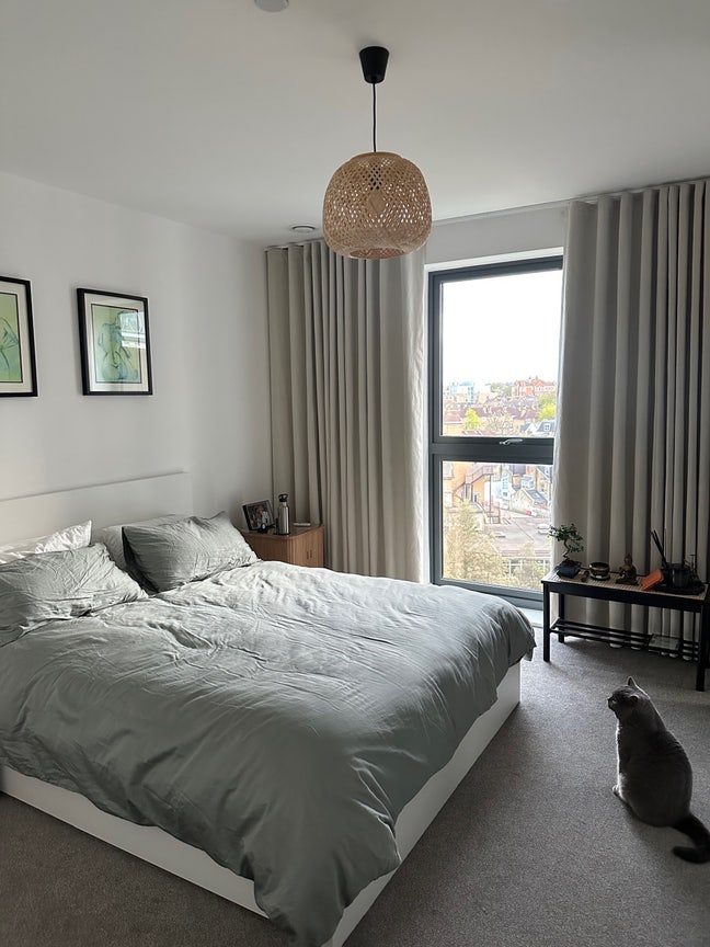A spacious 1 bed apartment with balcony,SW18 Main Photo