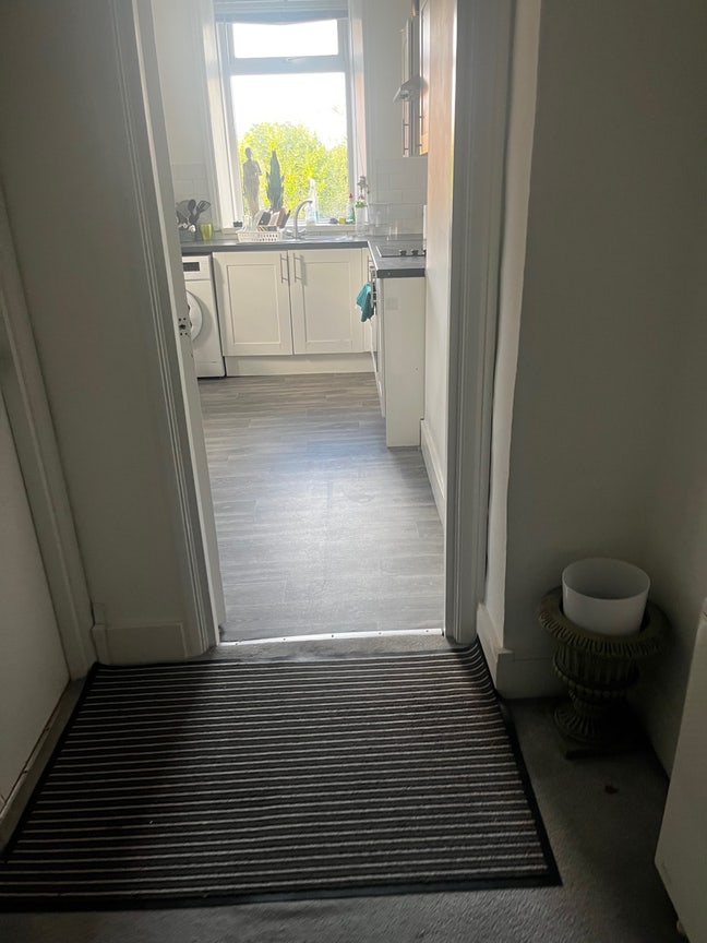 2 bed flat  Main Photo