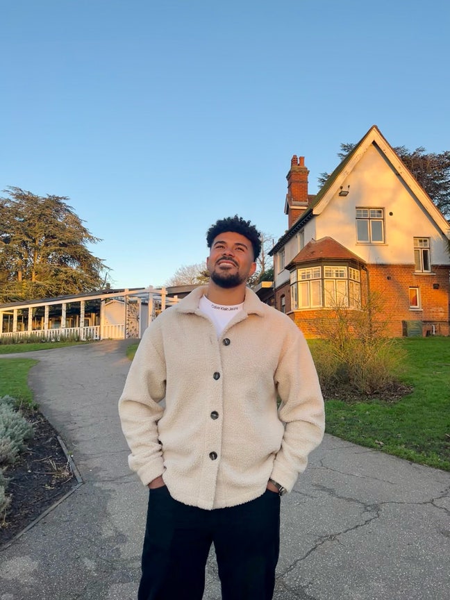 Friendly 28 y/o professional Main Photo