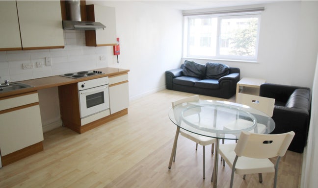 Step away from University of Leeds | &pound;475 pcm Main Photo