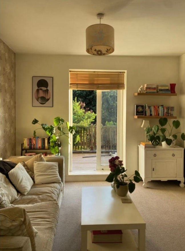Room to rent in lovely 3 bed flat in Barnes Main Photo