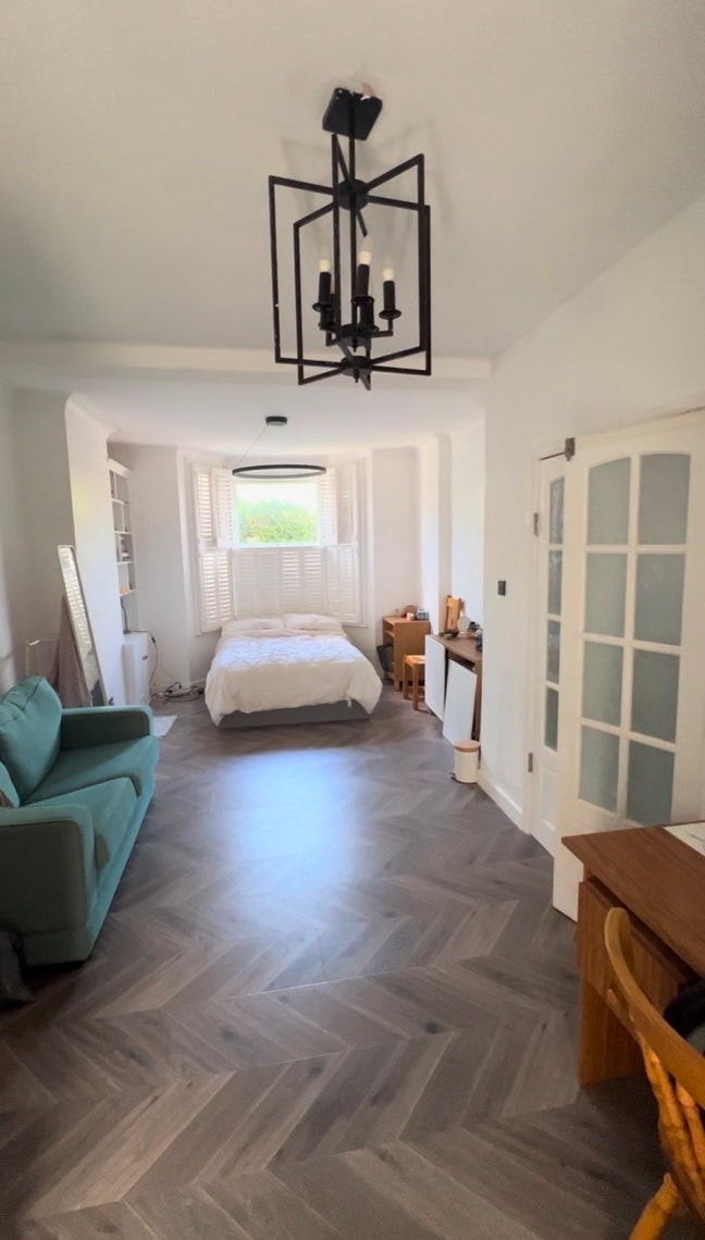 Spacious Double Room available  Main Photo