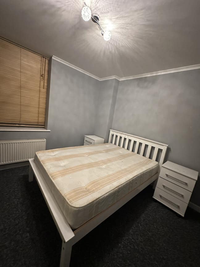 Large double bedroom with en suite  Main Photo