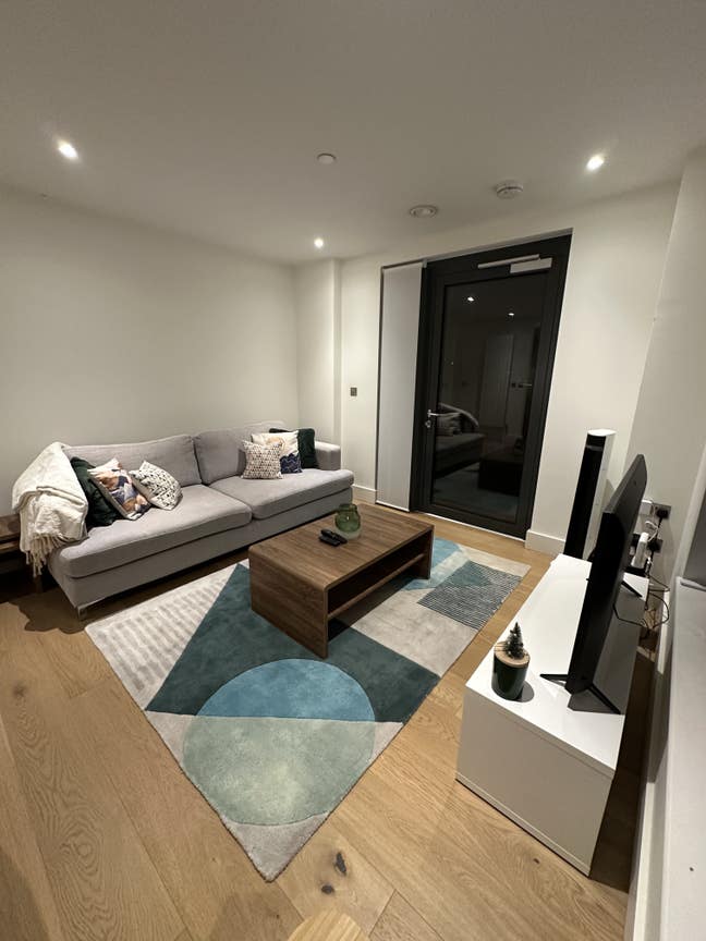 2 Bed 2 Bath Apartment by Brent Civic Centre  Main Photo