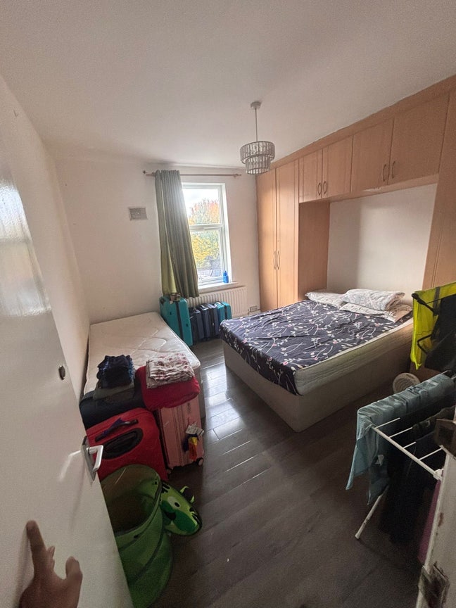 Sharing room for a boy  Main Photo