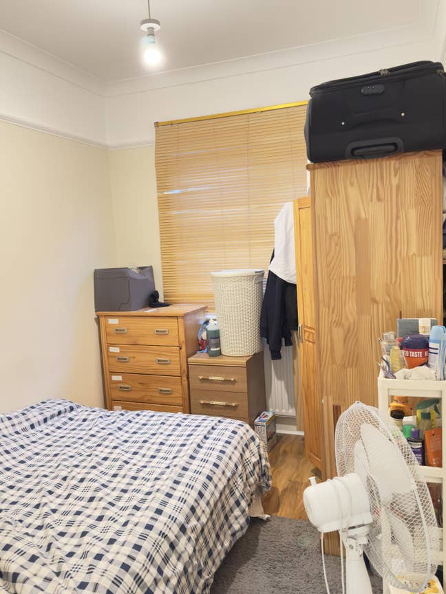 Room bigger than single available  Main Photo