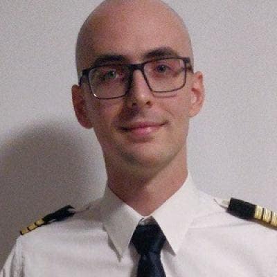 I am a professional male aged 34. I am lookin... Main Photo