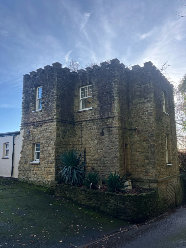 Unique property Main Photo